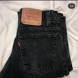BLACK LEVI MOM JEANS
